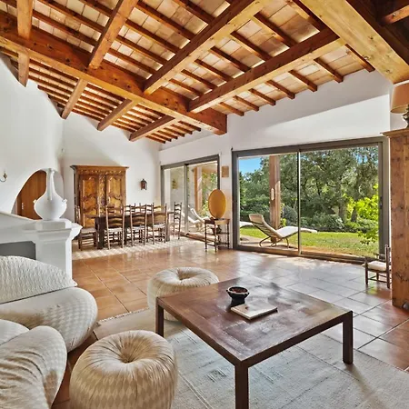Entire 5 Bedrooms With Pool Дом отдыха *