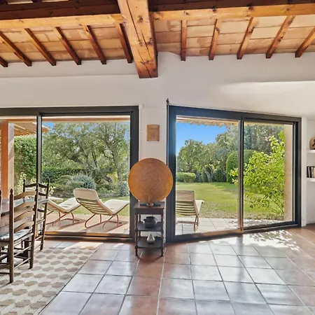 Entire 5 Bedrooms With Pool