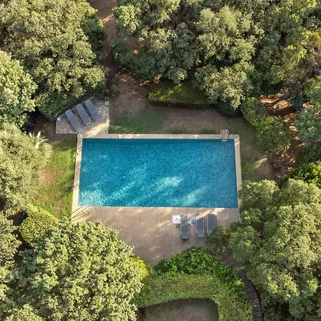 Дом отдыха Entire 5 Bedrooms With Pool Guerre Vieille