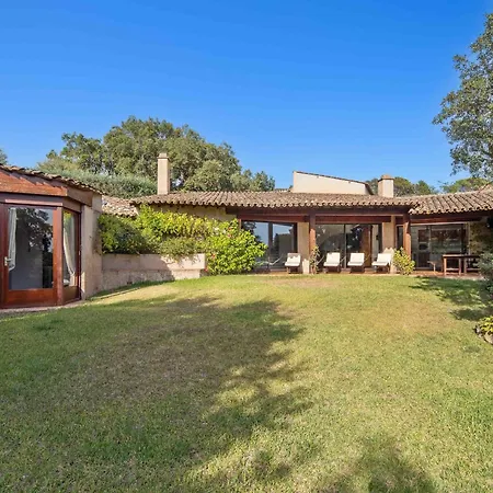 Entire 5 Bedrooms With Pool Casa de Férias Guerre Vieille
